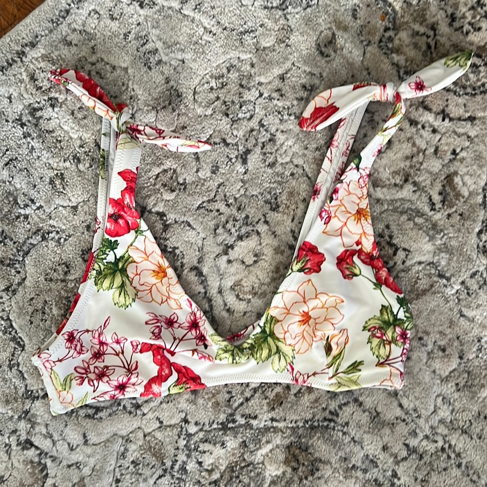 Adorable floral bikini top